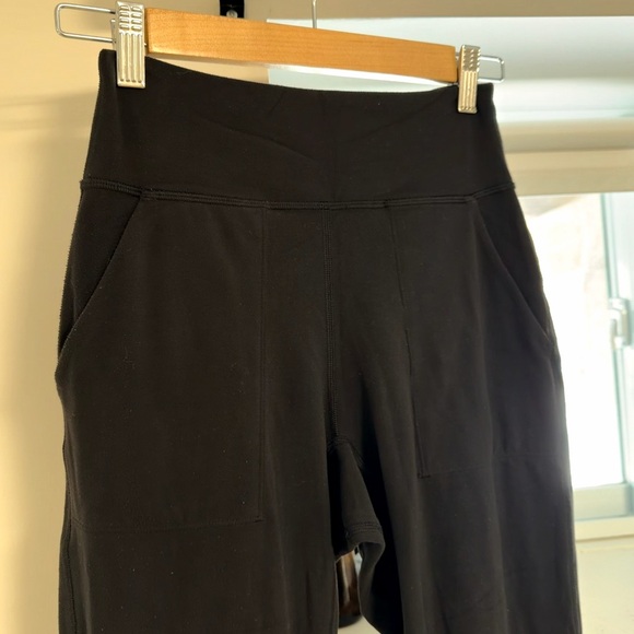 Lululemon Align Joggers Size 4 - Picture 3 of 11